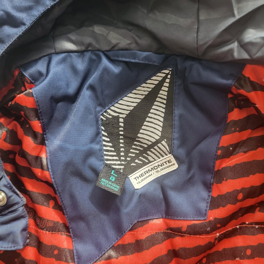 Volcom Snowboard Jacket - image 4